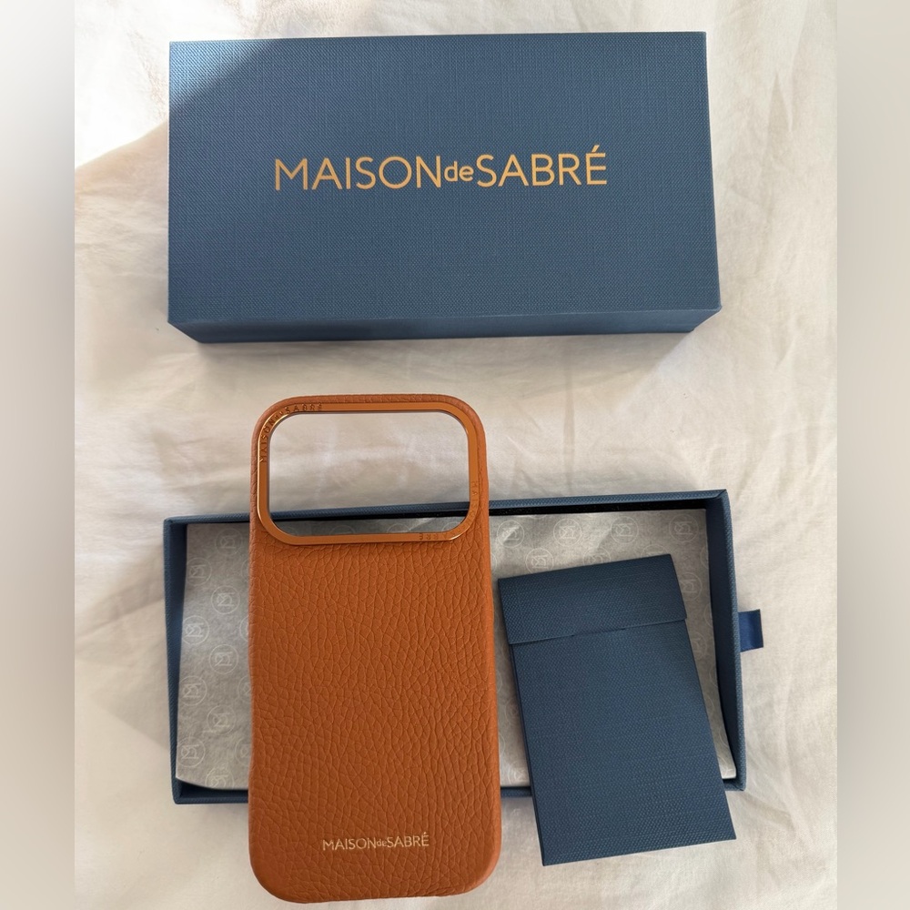 Maison de Sabré Brown Leather Phone Case